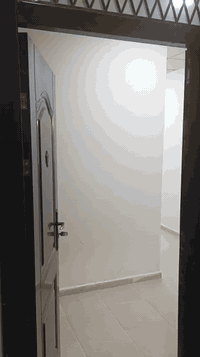 شقه ادخل مجمع سكني لبيع
طابق ال٣ مساحه ١١٠ متر 
غرفتين وصاله ومطبخ وصحيات
العنوان رابرين كوباني ستي 
السعر ٣ شدات يعني ب٤٥ مليون 
 تفاصيل اكثر اتصل أو واتساب ***********
