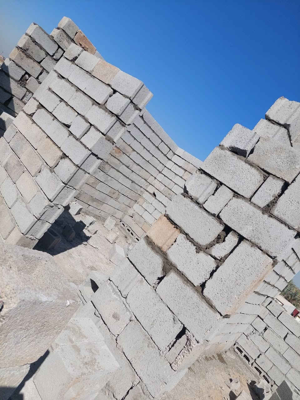 بسم الله الرحمن الرحيم 

(المصداقية شعارنا ورضاكم هدفنا)

يعلن مكتب الركن الذهبي عن بناء دار احلامك 

بل نقد وبل تقسيط بتسديد شهري وعلى شكل دفعات حسب رغبتك 

بناء كافة الدور السكنية والمحال التجارية

في ديالى والمناطق المحيطة بها بأشراف هندسي وكوادر ذو كفائة عالية بكافة درجات البناء وحسب طلب الزبون 

لدى مكتب الركن الذهبي للمقاولات العامة 

(نضع خبرتنا بين ايديكم) للاستفسار اكثر 

يرجا زيارتنا الى موقع الشركة القائم في بعقوبة تقاطع القدس او مراسلتنا على الواتساب او الاتصال بل ارقام‭***********
