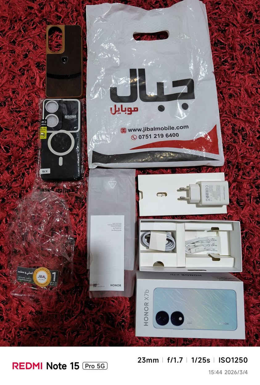 السلام عليكم ورحمة الله وبركاته 
الي يريد هدية للعيد شرط بالباكيت زيرو 
هونر X 7b
ذاكرة 256
الله يشهد بس الشاحنة مستخدمها بدون استخدام الكيبل 
باقي غراضو زيرو شرط مامستخدمة والدنيا رمضان 
السعر ١٧٠ الف 
مع كفرات هدية
المكان حي الحدباء سايدين الصورة
للتواصل ***********
