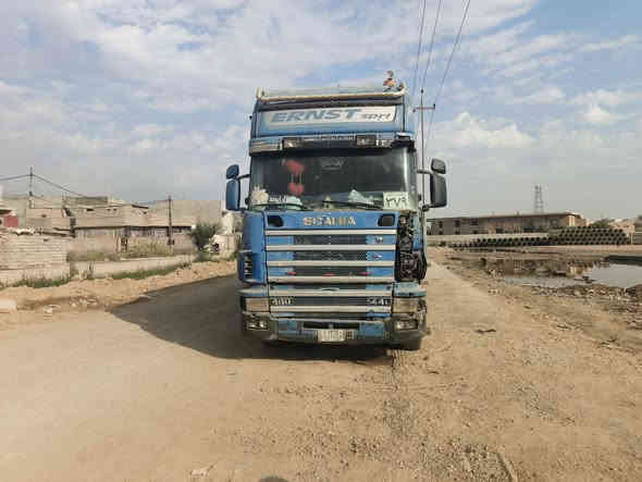 البيع موديل 2001 بس راس مكينة 144 8في مجفتة صارلهة 8 دروب رقم ديالى لسنوية ل 27 مكان ديالى رقم مبايل ***********
