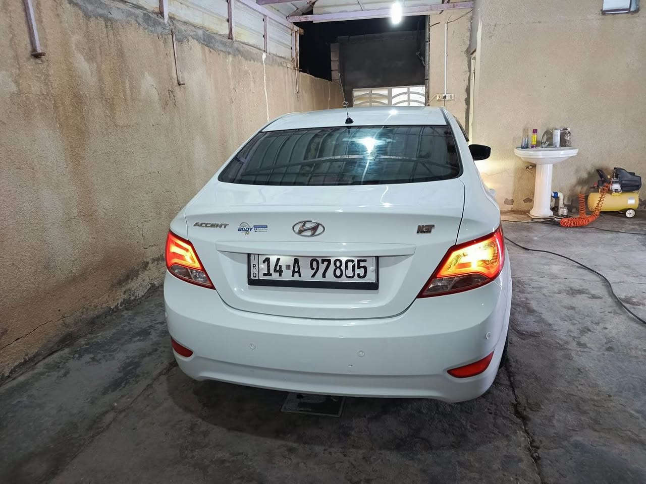 السلام عليكم للبيع اكسنت موديل2015 رقم بصرة باااسمي الرقم الجديد سيارة بيها باب سايق مبدل وصبغ باب خلف السايق وصبغ جاملغ خلفي السعر 95 للاستفسار *********** البصرة, العراق
