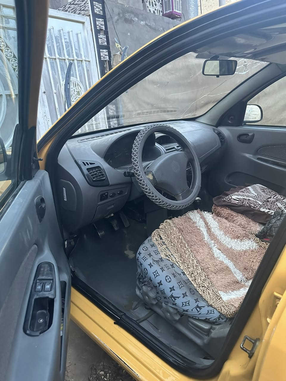 السلام عليكم طيبه لبيع مديل ٢٠١٤ رقم بغداد مصفره هيئه وغرامات مكينه كير حداديه خير من الله مكفوله من الضربه وتبديل والصبغ تبريد شغال سياره جهازه السعر ٣٥ وبيه مجال مكان سياره نجف ***********
