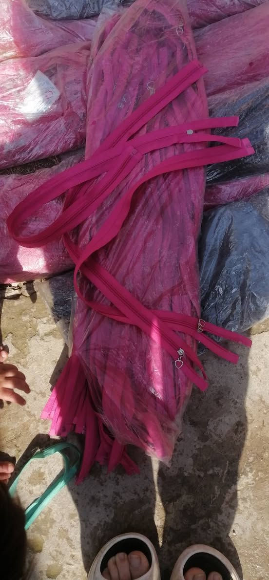 سحابات حجم طويل وقصير ٣ الوان الكيس يحتوي على 100 قطعه سعر الكيس 5الف *********** ( ***********
