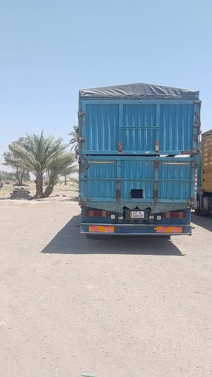 سلام عليكم بدي للبيع
حمداني تفصال لجرف 
بريص 480 طول 750
جادر صيفي وجادر مطري
بدي جديد مطبخ ثلاجه داير كله نضيف
***********
***********

