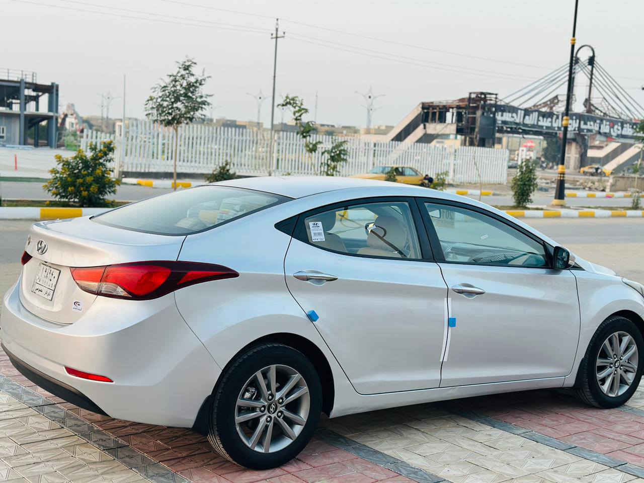 السلام عليكم 
هونداي الانترا موديل 2016 خليجي مكفولة ضربه وتبديل ماعدا رشة صبق بسيطة جدآ 
السياره جاهزه كير مكينه حداديه تبريد
المواصفات مكينه 1800 ويلكب شاشه كامره اشاره بل مريء تبريد قطعتين السعر 118 وبيها مجال قليل 
مكان السياره ناصريه مركز الاستفسار والاتصال/***********
