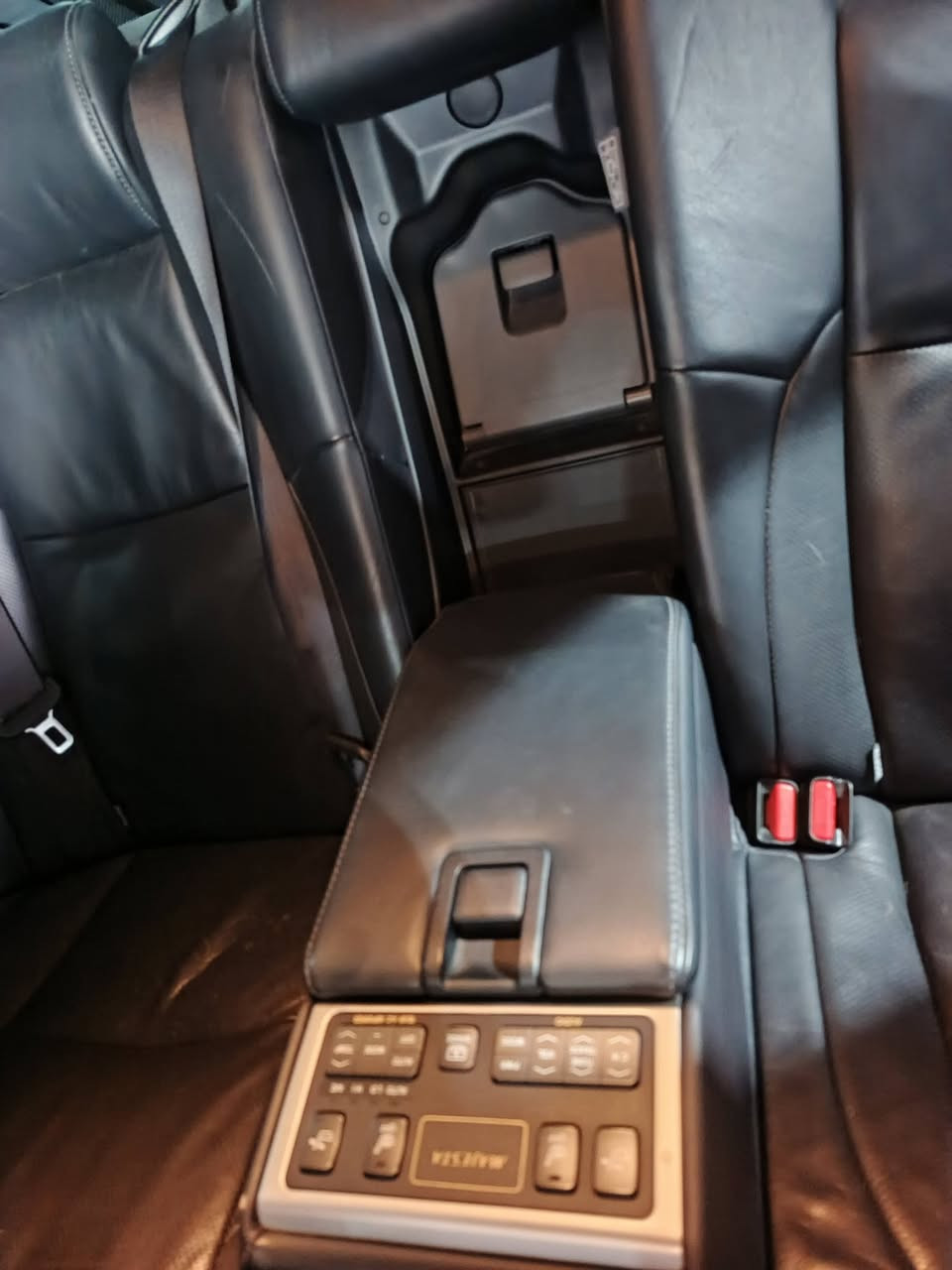 سلاموعةليك ماجستاللبيع ادوات بدون رةقم دخول جديدة موديل 2010مواصةفات فول لل اخير واحيدعةلاواحيد سيارة جديد جديدةنفس زيرو مكان سيارةسليمانية سيعرة 120 رةقم تليفون  ***********           ***********
