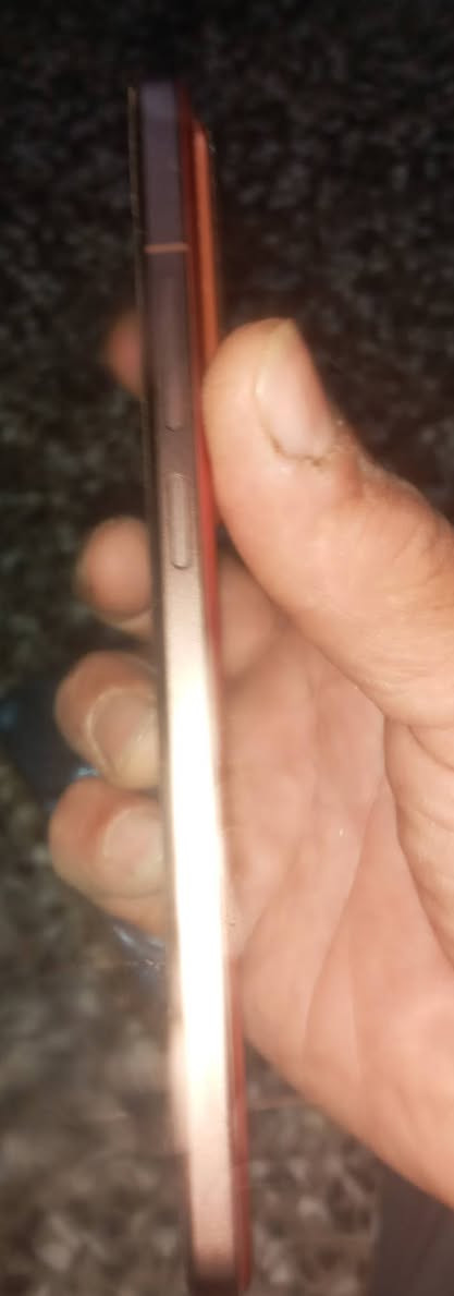 ريلمي جي تي 7pro ذاكرة ٥١٢ عشوائية ١٢ قابلة للزيادة ١٢ جهاز اخو الجديد نظافة ١٠٠ لايحتاج الى ذكر مواصفاته عملاق ادخل على اليوتيوب وعرف التفاصيل مكاني بغداد مدينة الصدر موبايل *********** السعر ٨٠٠خاص فقط بغداد, العراق
