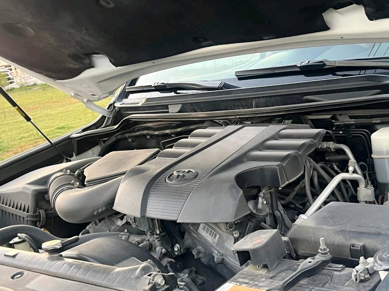 لاندكروز 2012 ابريمي اصل المرايه القلاب مايحتاج اذكر موصفاته معروفه فول واحد عل واحد ماكو شي مو شغال كله تمام كفاله من كلشي سياره عل وضع شركه مابيه كل نقص مكاني صويره لشراي يتصل سعر ٣٥٥. *********** 