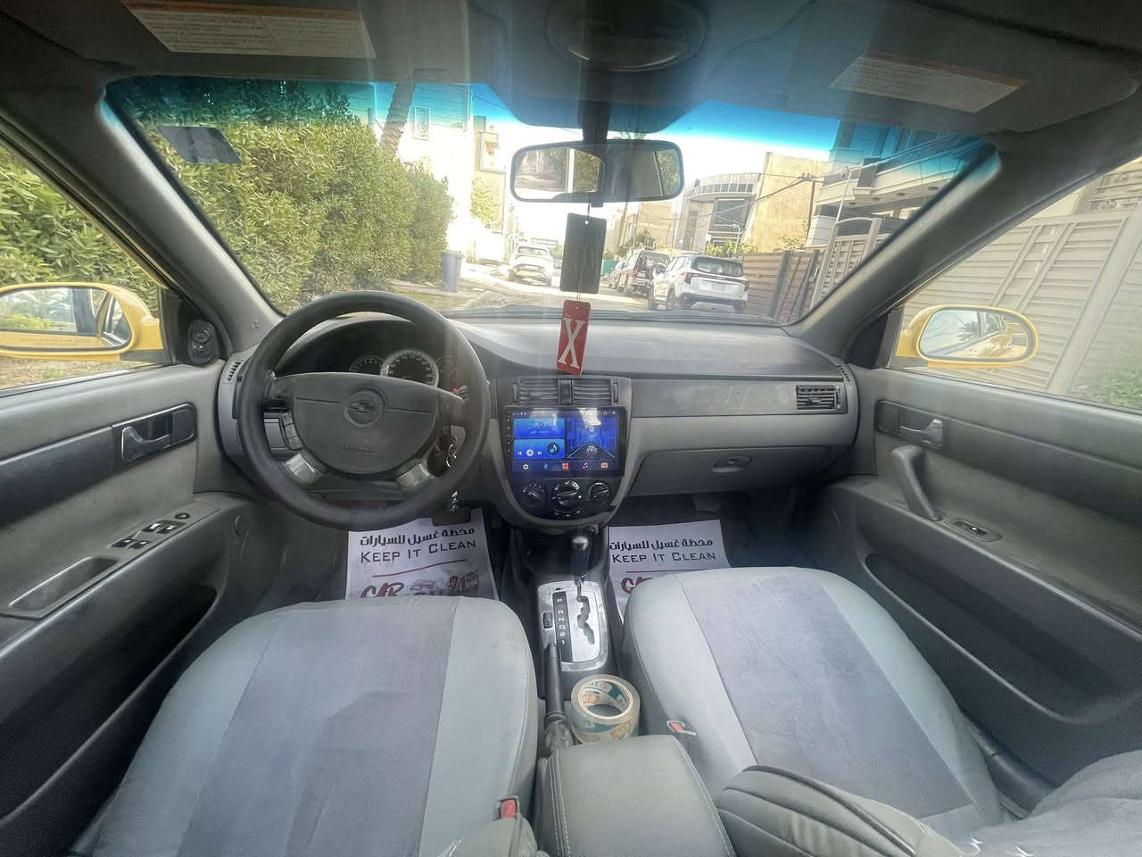 السلام عليكم
اوبترا 2010 الشركة العامة للسيارات 
بيها ضربة بالجاملغ الخلفي فقط. 
الباقي السيارة كفاله 
كير محرك توب 
صدر امامي خلفي كله جديد 
منظومه البانزين ادامة كامله كله جديد
كهربائيات كلها مكفوله على وضعية الشركة 
كلوب واحد بالدشبول ما مشتغل 
تخم تاير جديد باتري جديد 
دوشمة كشنات وارضيات بالنوب مسويها جديده 
شاشة تاب وكامرة اصليه مو صينية. 
رقم انكيزي تحويل ثاني يوم 
السيارة خير من الله كلها على وضع الشركة 
مكانها بغداد 
السعر 68 
الرقم ***********
