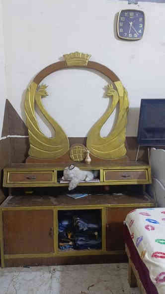 غرفة اخشاب تسكام للبيع مابيها اي نقص للبيعالاتصال***********
