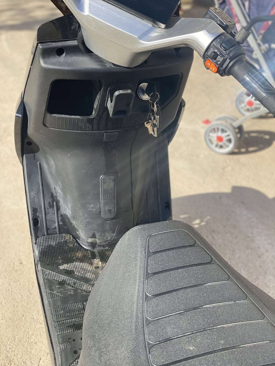 دراجه شحن جديده صار شهرين عندييي ٦بطارياتتت سرعه ١٠٠دراجه مرتبه وحلوههه لسعر ٨٠٠قفل ***********
