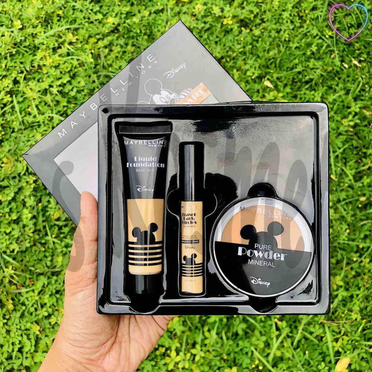 ✨💄 بكج ميبلين ميكي ماوس للمكياج المتكامل 💄✨  

إذا تريدين مكياج مرتب وناعم بلمسة كيوت ومميزة 
فاونديشن سائل بتغطية ناعمة يوحد لون البشرة  
كونسيلر لإخفاء الهالات والعيوب  
بودرة مضغوطة تثبت المكياج وتعطي لمسة مخملية  
تصميم ميكي ماوس الكيوت 🐭✨

سعر البكج 15 الاف والتوصيل مجاني


**إذا كنت صاحب هذا الإعلان وتريد حذفه لأي سبب، رجاءا أرسل رسالة إلى الدعم الفني**