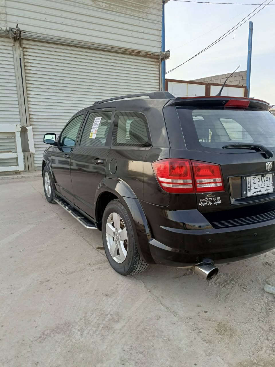 السلام عليكم جورني للبيع موديل 2011 رقم بغداد مشروع وطني سيارة جديدة وجاهزة مكينه 7سلندر 7 راكب جاهزه مكينه وكير وحداديه وتخم تاير كله جديد تبريد ثلج بيها صبع بل صفحه لسعر 93 لمكان بلقاسم ***********
