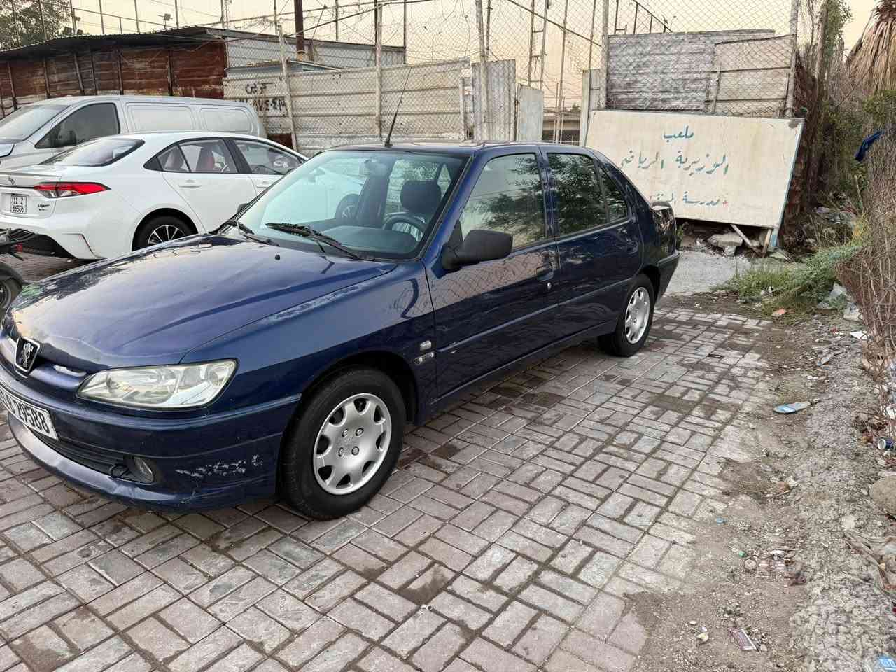 السلام عليكم بيجو 306 للبيع موديل 2001 رقم بغداد بسمي ومكاني بغداد السياره بدون صبغ او ضربه جاهزه من جميع النواحي الاتصال ***********

