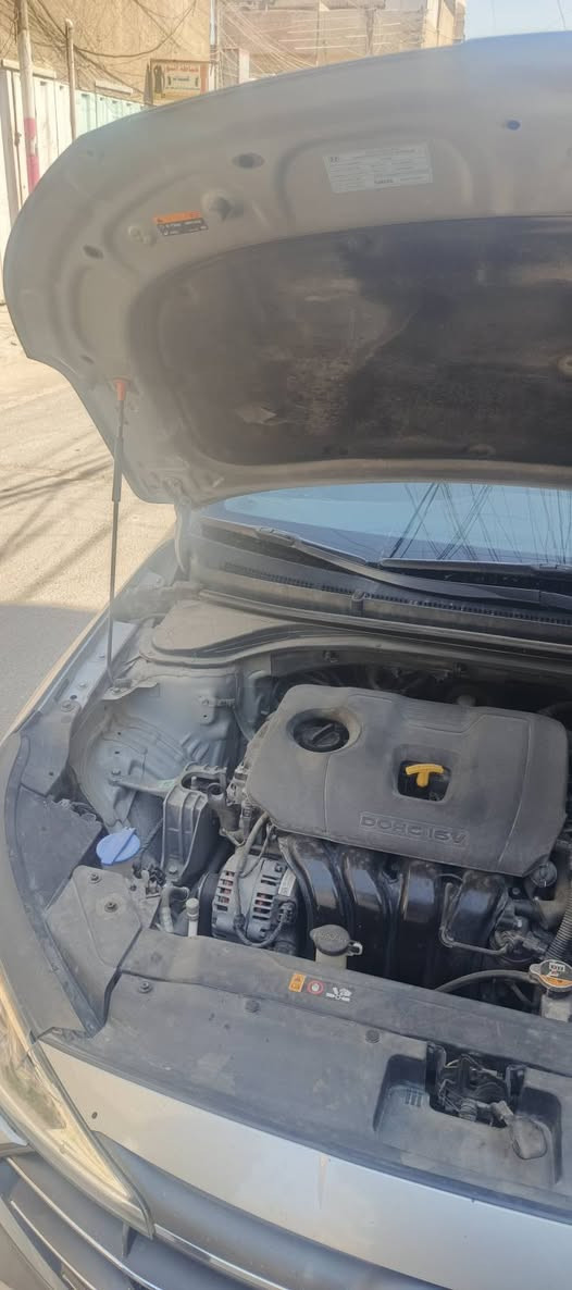 سلام عليكم عندي سياره الانتره وادر امريكي  موديل 2020 سياره مال بيت تحويل مباشر مواصفاتها نص فول رادار امامي رادار جانبي حساسات خلفيه كامره دواره مكينه 2000 حادثها خلفي جاملغ او جنطه سعر 118  بيها مجال حق الجيه عنوان بغداد البياع  رقمي ***********
