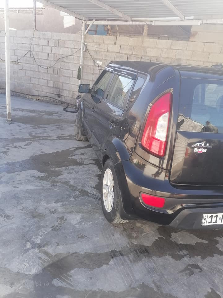 السلام عليكم كيه صول موديل ١٢ وارد أمريكي حادثه جاملغ وبنيد سياره جديده وجاهزه من كلشي كير محرك تبريد ثلج حداديه تخم تاير جديد ساره بيهه صبغ ٣قطع بدون دواخل محرك ٢٠٠٠ السعر ٩٣ وبيهه مجال مكاني بابل مسيب رقمي ***********
