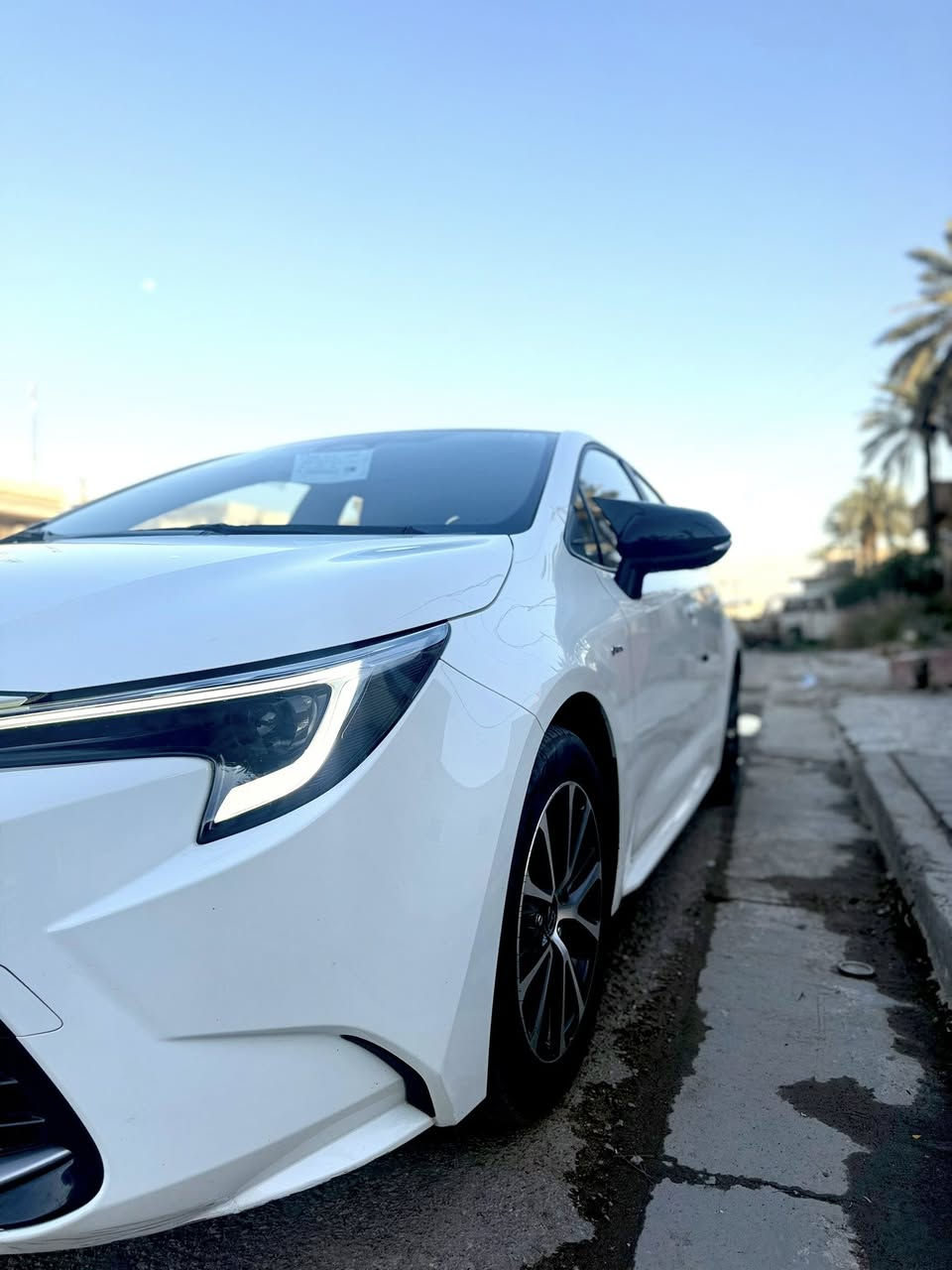 سلام عليكم 🙋

كورلا موديل { 2025 } محرك { 1800 } هايبرد ⚡️ 
ماشيه ٦لف زيرو
فول مواصفات راح اذكر مواصفاتها للي ميعرفها :
⬜️ فتحه سقف طكتين 
⬜️ كشن سايق كهرباء جلد اصلي احمر 
⬜️ هاند بريك بصمه 
⬜️ كامره خلفيه دواره 
⬜️ دخول ذكي + بصمه تشغيل 
⬜️ شاشات اصليه عدد { 2 } دجتال
⬜️ رادار امامي + مانع تصادم توقف ذاتي
⬜️ تبريد قطعتين 
⬜️ تحكم ستيرن جهتين
⬜️ لايتات دينامك تحكم يصعد وينزل 
⬜️ اشاير بل مري 
⬜️ اوتو هولد 
⬜️ بجم زنون فول { LED }
⬜️ بك لايتات { LED } 
⬜️ سبايدر خلفي اصلي وياها 
⬜️ ويل كب كروم 
⬜️ بصمات عدد 2 وياها
العنوان 📍: بغداد حي اور 
📞هـ ***********
بيع سريع مستعجل
وبالعافيه عل ياخذها مقدماً
