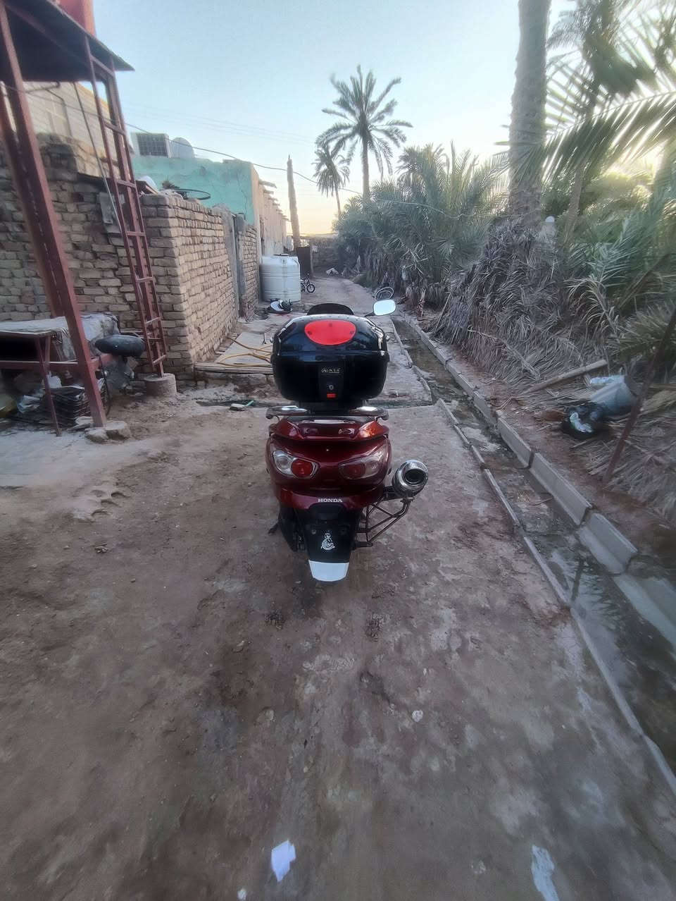سلام عليكم
للبيع فورزة صفر 8 كرستال
مكينة شرط لا تبخير ولا تنقيص 

شلعة معدل 140

ماي راديتر اخضر

صالنصة رياضي 

كلجات رياضي 

تخم تاير 

كشرهة يخبلل 

كرهبائيات كاملة 

كير ملغي 

السعر 850 وبيهة مجال 

مكاني السماوة الوركاء 

***********
