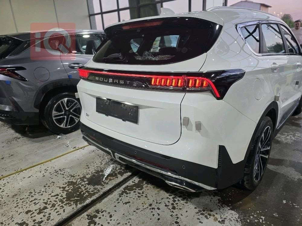 عربى/کوردی
سوئیست
S07, Luxury, 2026
عدد الأميال : 0 كم
ضرر: كلين تايتل
سلندر: 4 سلندر
محرک: 1.6T
السعر / 27,400,000دینار 
سقف بانورامي - صندوق كهربائي  - التحكم على المنحدرات - مستشعر وقوف - تبريد المقاعد - بصمة - مسند الذراع - مثبت السرعة - مرايا جانبية كهربائية - حساس المطر - شاشة - مراقبة النقطة العمياء - نظام المفتاح الذكي - نظام فرملة الطوارئ - مقاعد كهربائية - 6 وسادة هوائية - المصابيح الأمامية ليد - إنارة محيطية - أبل كاربلاي - أندرويد أوتو - ABS - مقاعد الصف الثالث - رادار - شاحن لاسلكي - ذاكرة المقعد - تعليق تلقائي - وضع القيادة - تحذير مغادرة المسار - إضاءة ترحيب - منقي هواء - نظام مانع السرقة - التحكم الإلكتروني في الثبات - تحذير من الاصطدام الأمامي - مثبت السرعة التكيفي - زر التشغيل - حساسات ضغط الإطارات  - المصابيح الأمامية التكيفية - كاميرا 540 - نظام التحكم الصوتي
لمزيد من المعلومات الرجاء الضغط على هذا الرابط 
👉 https://www.iqcars.net/redirect/1316255?lang=ar
***
ساوئیست
S07, Luxury, 2026
ماوەی ڕۆیشتن : 0 كم
بۆیاغ: کلین تایتڵ
پستۆن: 4 پستۆن
بزوێنەر: 1.6T
 نرخ / 27,400,000دینار 
پانۆراما - سندوقی کارەبایی - ڕاگری نشێوی - حەساس - ساردکەرەوەی کوشن - بەسمە - ڕاگری مەچەک - دیاریکرنی خێرایی - ئاوێنەی لاتەنیشتی کارەبایی - هەستەوەری باران - شاشە - ئاوێنەی ڕادار - سیستەمی کلیلی زیرەک - یاریدەدەری برێک لە کاتی فریاکەوتن - کورسی کارەبایی - 6 پەڕەشووت - لایتی پێشەوەی لید - ڕووناکی دەوروبەری ژورەوە - ئەپڵ کارپلەی - ئەندرۆید ئۆتۆ - ABS - کورسی ڕیزی سێ - ڕادار - بارگاویکەرەوەی بێتەل - کورسی مێمۆری - ڕاگرتنی ئۆتۆماتیکی - شێوازی لێخوڕین - ئاگادارکەرەوی دەرچوون لە هێڵ - لایتی پێشوازی - پاککەرەوەی هەوا - سیستەمی دژە دزی - کۆنتڕۆڵی جێگیری ئەلیکترۆنی - ئاگاداری بەریەککەوتنی پێشەوە - دیاریکرنی خێرایی خۆگونجێن - دوگمەی داگیرساندن - هەستەوەری پەستانی تایە - لایتی پێشەوەی خۆگونجێن - كامێرا 540  - سیستەمی کۆنترۆڵی دەنگ
بۆ زانیاری زیاتر تکایە کلیک لەم بەستەرە بکە  :
👉 https://www.iqcars.net/redirect/1316255?lang=ku

Panoramic Roof - Electric Tailgate - Hill Holder - Parking Sensor - Seat Cooling - Keyless Entry - Armrest - Cruise Control - Electric Side Mirrors - Rain Sensor - Screen - Blind Spot Monitor - Smart Key System - Emergency Brake Assist - Electric Seats - 6 Airbags - LED Headlights - Ambient Lighting - Apple Carplay - Android Auto - ABS - Third Row Seats - Radar - Wireless Charger - Seat Memory - Auto Hold - Drive Mode - Lane Departure Warning - Welcome Lighting - Air Purifier - Anti-theft system - Electronic Stability Control - Forward Collision Warning - Adaptive Cruise Control - Start Button - Tire Pressure Sensors - Adaptive Headlights - Camera 540 - Voice Control System
#iQCars


**إذا كنت صاحب هذا الإعلان وتريد حذفه لأي سبب، رجاءا أرسل رسالة إلى الدعم الفني**