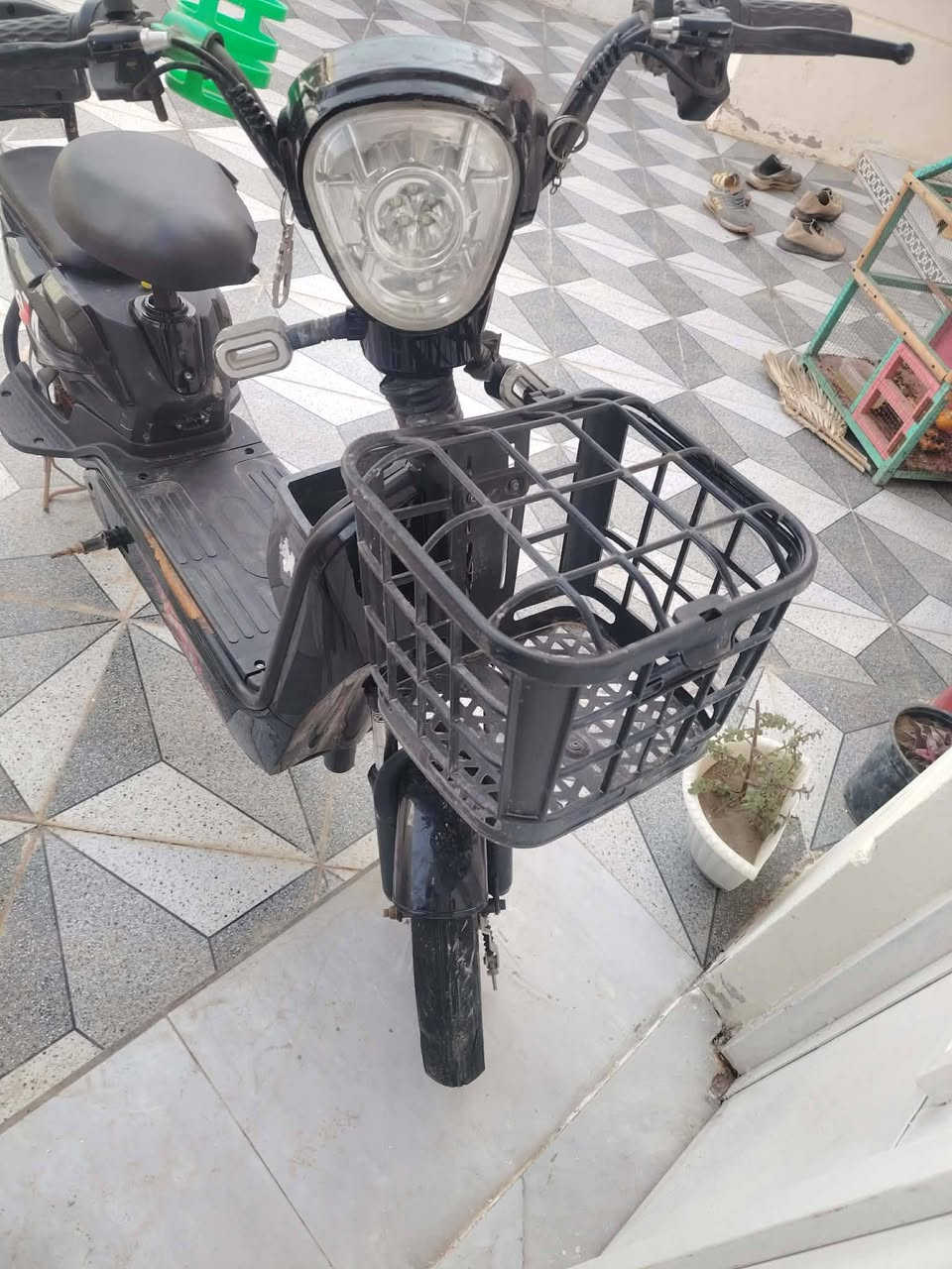 ماطور شحن للبيع جديد اخو لجديد نضافه90٪ سعر 225وبي مجال 
رقم***********
