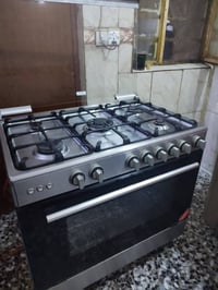 ميديا • فرن وعيون شغالة • سيباية مكسورة
