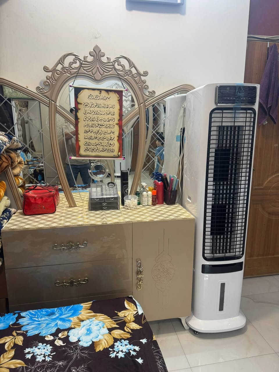 سلام عليكم غرفه تركيه للبيع مستعمله السعر 750 ألف وبيه مجال للاستفسار التواصل ***********
