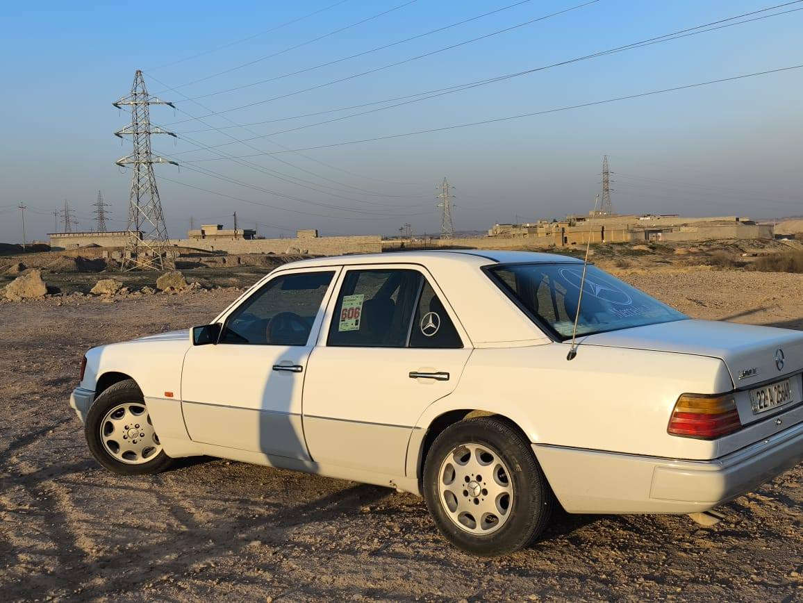 موديل 90 السعر 58 وبيها مجال كير ومحرك شرط السياره صبغ بس 3قطع المكان جلولاء ديالى
***********
