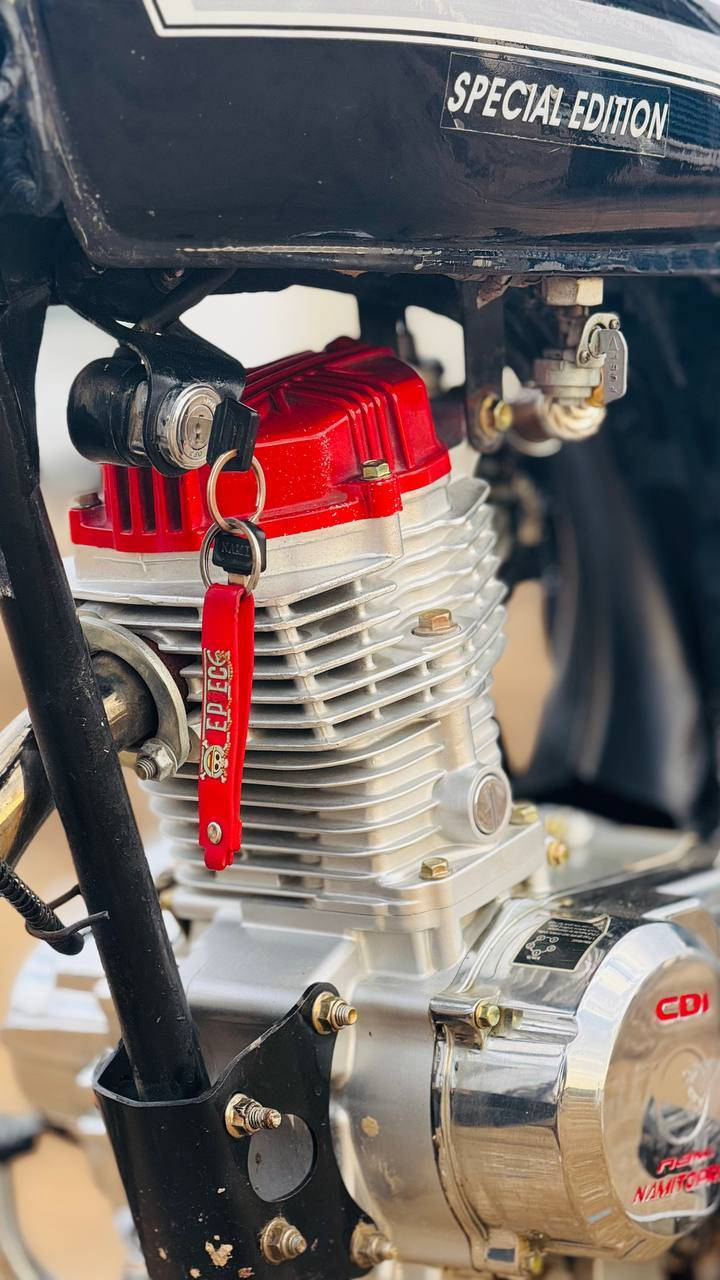 السلام عليكم لبيع دراجه شاصي 2021 اصلي تعمير 2025 مكينه تيربو دراجه خير من الله السعر 850 وبيه مجال بسيط لتواصل اتصل *********** ***********
