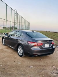 كامري LE • ٢٠١٩ • ضرر باب ونص