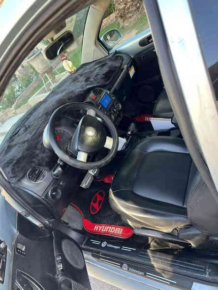 السلام عليكم للبيع  فولكس فاجن بيتل 2010 وارد امريكي حادث جانبي  رقم بغداد. مشروع وطني باسمي السياره جاهزه وكامله  مكينه 5 سلندر 2.5 للبيع سعرها 72 ورقه وبيها مجال حك الجيه مكان السياره بغداد بسماية للاسفسار ***********
