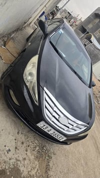 سوناتا ٢٠١١ • وارد كوري • شاشه وكاميرا