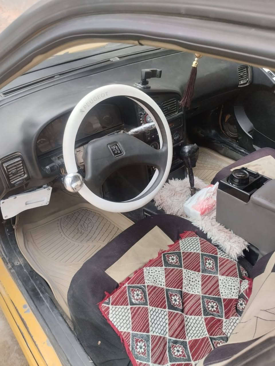 السلام عليكم كل التفاصيل بلمنشور السعر قفل من لخير لاعاملك ولاتعاملني ١٤ورقه 
بيجو روا 2009 مكينه وكير ياباني 7k. اوتوماتيك سياره حلوه ونضيفه تنكر سلف وتطلع وين ميعجبك مكاني نجف الهيه ماادري شكدولاداكه حاسبه غرامات مصفره رقم نجف ألماني سنويه صاقطه بل٢٠ راعيه موجود بلديوانيه يرادله ترتيب بصيط 
شواصيه معمره 
كهربائيات من لدعاميه لدعاميه ٤تايرات جدد مشط وباور جدد حداديه خلفيه جديده اماميه شويه يرادله 
حادثه بنيد طاير على القماره 
مكاني نجف *********** مسجل سماعات دمام لايتات زنون بجم محدث ٤٠٥ جام كهرباء ماسحات كلشي بيه شغال
