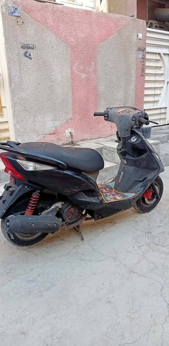 السلام عليكم دراجه ثعلب للبيع دراجه نضيفه جدآ السعر خاص هذه رقمي *********** مكاني بغداد
