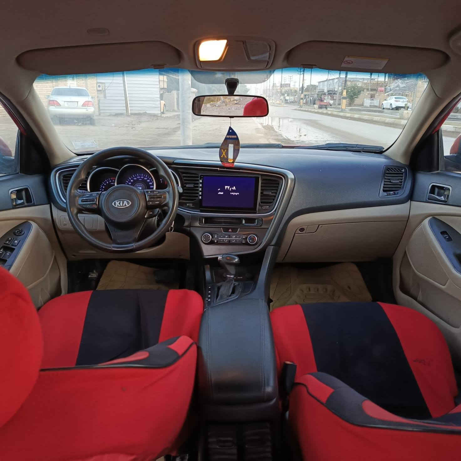 سلام عليكم وبتيمه مديل 2015 خليجي سياره جديده مكينه وكير كفاله2400رقم دولي سنويه جديده سياره عله وضع لشركه جاهزه تخم تاير جديد حداديه جديده كشن كهرباي ويل كروم شاير  بل مرايا تبريد قطعتين تدفهه تبريد شغالات ما مشيه شي قليل رقم ***********  السعر 98 ورقه المكان نا صريه سوق الشيوخ
