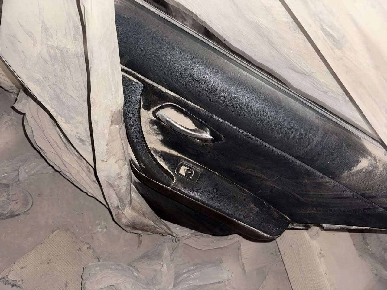 السلام عليكم
ادوات حاوية جدد 
 بدي بيبان بنايد بطاين غرف كاملة 
E60
E90
باخرة
X5
F10
بغداد شارع فلسطين متوفر توصيل 
***********
