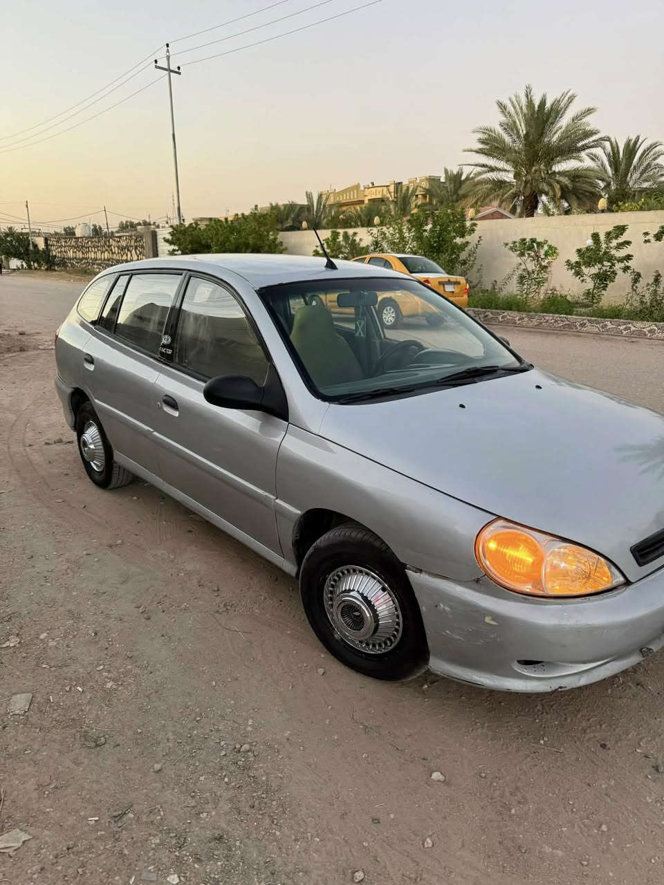 السلام عليكم
ريو 2001 خليجيه للبيع 

رقم بابل انكليزي تحويل مباشر 

السياره تبريد ثلج حداديه جديده كير عادي 

مكاني بابل محاويل 

سعر 37 وبيها مجال 

رقم ***********
