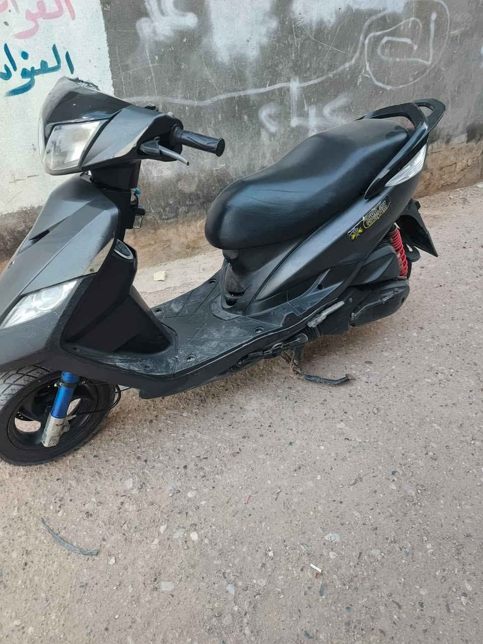 سلام عليكم دراجه للبيع كفاله عامه مكان بغداد لمامل الباويه لسعر 750(***********
