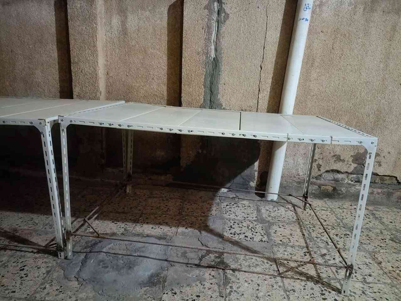 🚨 ميز حديد عدد 2 للبيع 🚨
ارتفاع ٨٠ سم
العرض متر 
الطول متر ونص


**إذا كنت صاحب هذا الإعلان وتريد حذفه لأي سبب، رجاءا أرسل رسالة إلى الدعم الفني**