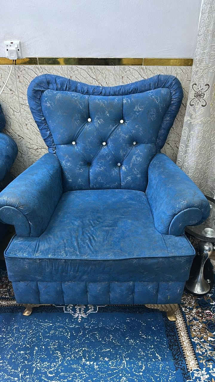 سلام عليكم تخم ١٠ مقاعد جديد سعر ٥٥٠ وبي مجال بصيط ***********
