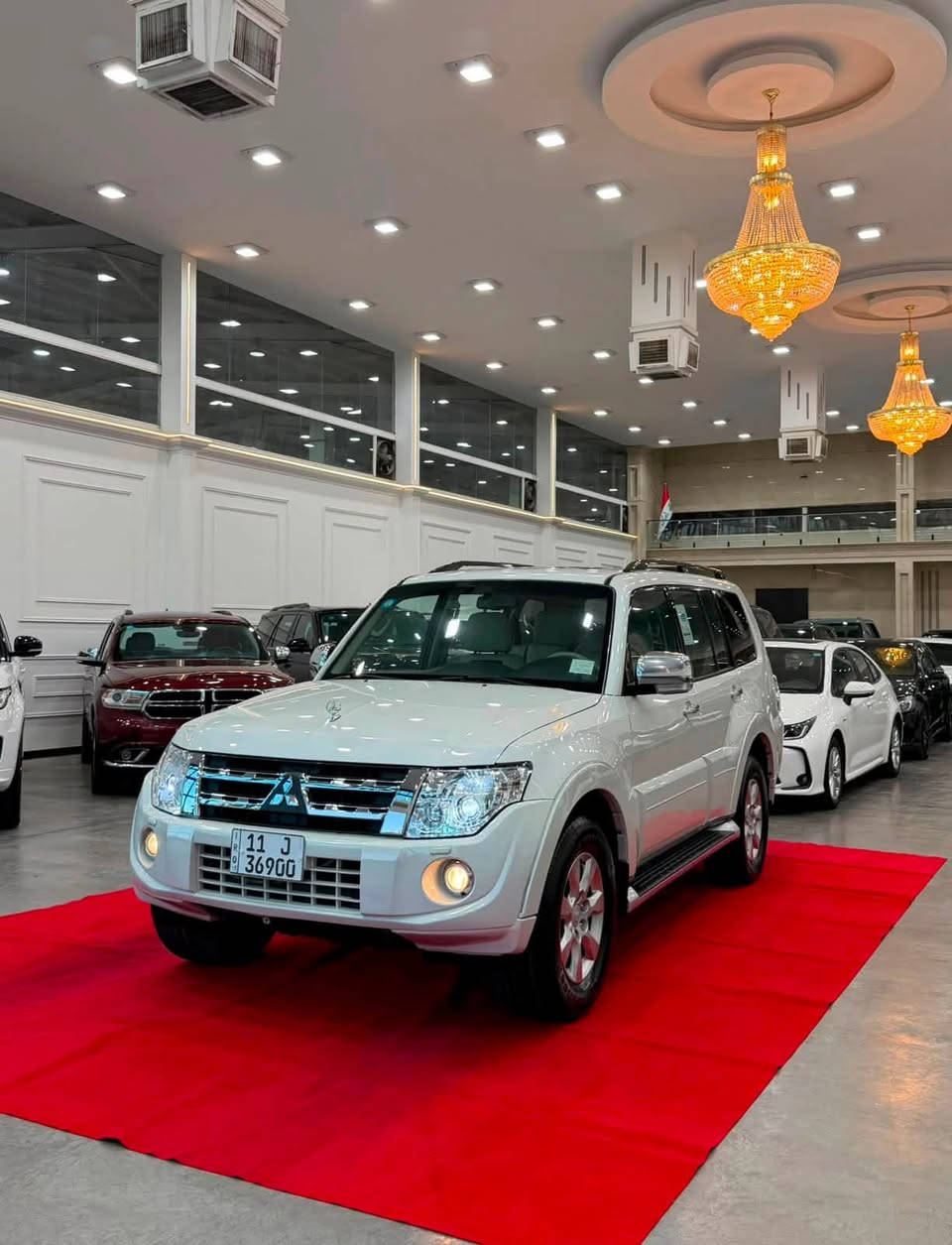 السلام عليكم 
باجيرو 
‏(GLS )
موديل: 2013
ماشية : 139000 KM 
المواصفات 
فتحة 
تحكم ستيرن جهتين 
كروز سرعه 
كشنات جلد 
كشنات كهرباء 2 
مكينة 6 سلندر
فور ويل 4x4
دبل كير 
شاشة 
كاميرا 
لايت زنون 
بلوجكتور 
لد امامي 
زراك لايت 
ويل كب كروم 
دوسات 
مري شفط كهرباء 
حساسات 
7 راكب 
3 قطع 
صاجات 
سبايدر خلفي 
ثلاجة 
(رقم بغداد مشروع وطني بأسمي) 
ملاحظة : (السيارة بيها نص باب صبغ موضح بالسونار )
جاهزه من كلشي بدون اي نقص 
العنوان : بغداد الكاظمية قرب مرور الكاظمية معارض جكوك شركة البحر المميز 
السعر : 155 وبيها مجال بسيط 
للاستفسار 
عبدالرحمن 
*********** 
 ***********
