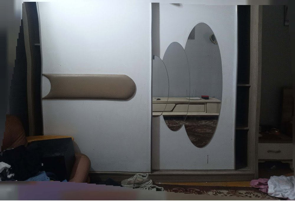 السلام عليكم 
غراض بيت للبيع كلهن شلع تجي تاخذه مابيع قطعه و قطعتين مكاني المنصور دور السود ماموجد علخاص فقط 
اتصال 
***********
***********
