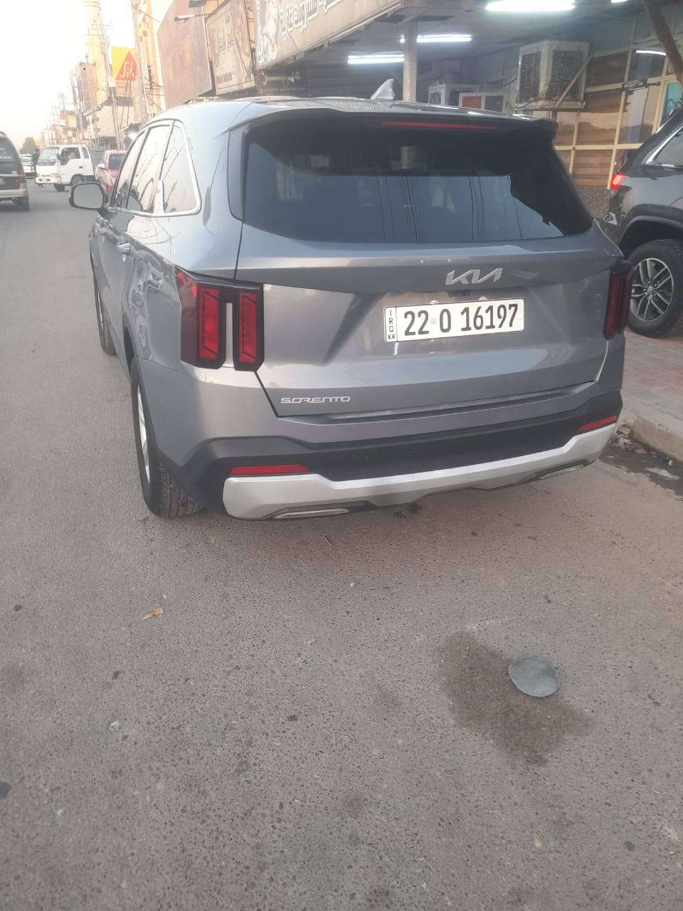 السلام عليكم للبيع سورنتو موديل 2024
وارد امريكي الضرر موجود ويا الصور 
السياره بأسمي تحويل ثاني يوم 
حساس جانبي🌟
حساس امامي 🌟
حساس خلفي 🌟
تثبيت سرعه🌟
تحديد مسار 🌟
تشغيل بصمه 🌟
اشاير بل المري🌟
سياقه ذاتيه🌟
دخول ذكي 🌟
7 راكب 
السعر230 ورقه 
الاستفسار الاتصال ***********
