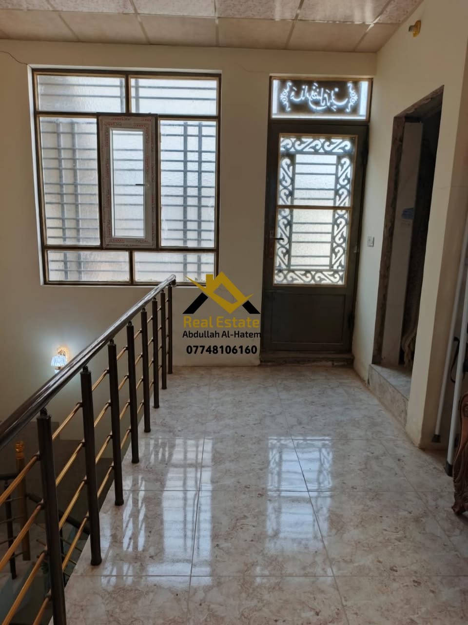 للبيع مشتمل في سامراء حي الجامعة 

المساحة 125متر / 6.25 * 20 

المشتمل طابقين يحتوي على 3 غرف نوم + باقي تفاصيل البناء 

الاستقبال والصالة سحوبات مغربي 

سنة البناء 2020 بناء جناي 

السعر 95 مليون وقابل للتفاوض 

للاتصال 

*********** 

عقارات عبدالله الحاتم
