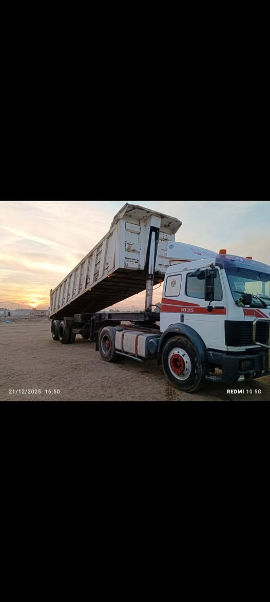 سلام عليكم تريله للبيع موديل 91 مكينه 38 كير 180كهربائي تخم تاير مكفوله كفاله عامه  عربانه ماموت مجموعه 16 تخم تاير  الاستفسار ***********
