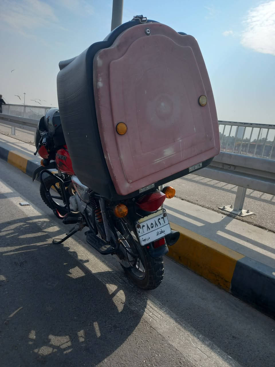 سلام عليكم بوكسر رقم وسنويه بسمي موديل 21شهر 11 سعر 1900 بغداد حي الاعلام ***********
