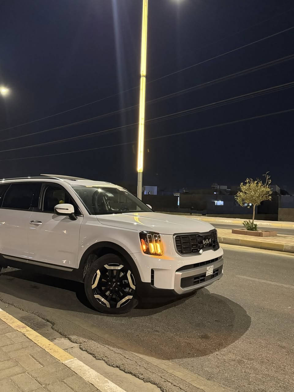 االسلام عليكم شباب تيلورايد 2025 وارد امريكي مكينه v6)3800)
سياره كتاب شهداء بعد سنه يلا تتحول تريد وكاله اني حاضر بأي وقت اني موجود 
اريد مراوس ب لاندكروز او تاهو 
موديل(2025)vib
فتحه سقف
عداد المسافه (33000الف)km
مواصفات 4X
شاشه متصل 
كشنات جلد منفصل 
هند بريك بصمه 
راداد امامي وخلفي وجانبي 
اوتو ستوب 
اوتو هولد 
اشاير بل مري 
كشنات تدفئه 
كراسي كلهن كهرباء 

 (الحادث)موجوده الصور باب فقط مبدل
مكان سياره بغداد يرموك
( رقم هاتف )***********
