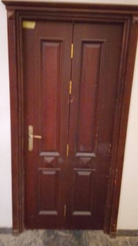 أبواب • ١٥ قطعة • نظافة ٩٥٪