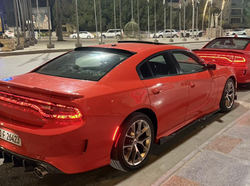 جارجر GT
خليجي وكاله ليث العبيدي 
كفاله عامه 
السياره مغلفه  ppfبالكامل
الموديل 21فول مواصفات سلايد فتحة 

العداد : 32

اللون: برتقالي مميز🍊🍊

المحرك :3600

 تخم تاير +صدر جديد 

المواصفات :

* نسخة  GT - SUPER TRACK PAK.
SPORT

* مصابيح أمامية زنون . 

* كشافات الضباب زنون . 
المصابيح الأمامية مع LED . 

* حساسات . 

* شاشه كبيرة مع نظام ملاحة نفكيشن GPS .

* الشاشة مع اوپشنات SRT . 

* سستم صوت الپاين .

* ويل قياس 20 انج . 

* فتحت سقف (سلايد) . 

* تشغيل عن بعد . 

*هيترات بالمري 

* محدد سرعة . 

* كاميرا خلفية .

مرايا متحسسة للاضاءة العالية .

* شفتات بالستيرن . 

* دخول ذكي (بصمة) تشغيل عن بعد

وعليها اضافات دوس شفقه لحيه 

رقم بغداد هزه جديده تحويل ثاني يوم 

واسط الكوت 
السعر ٢٩٧

***********
