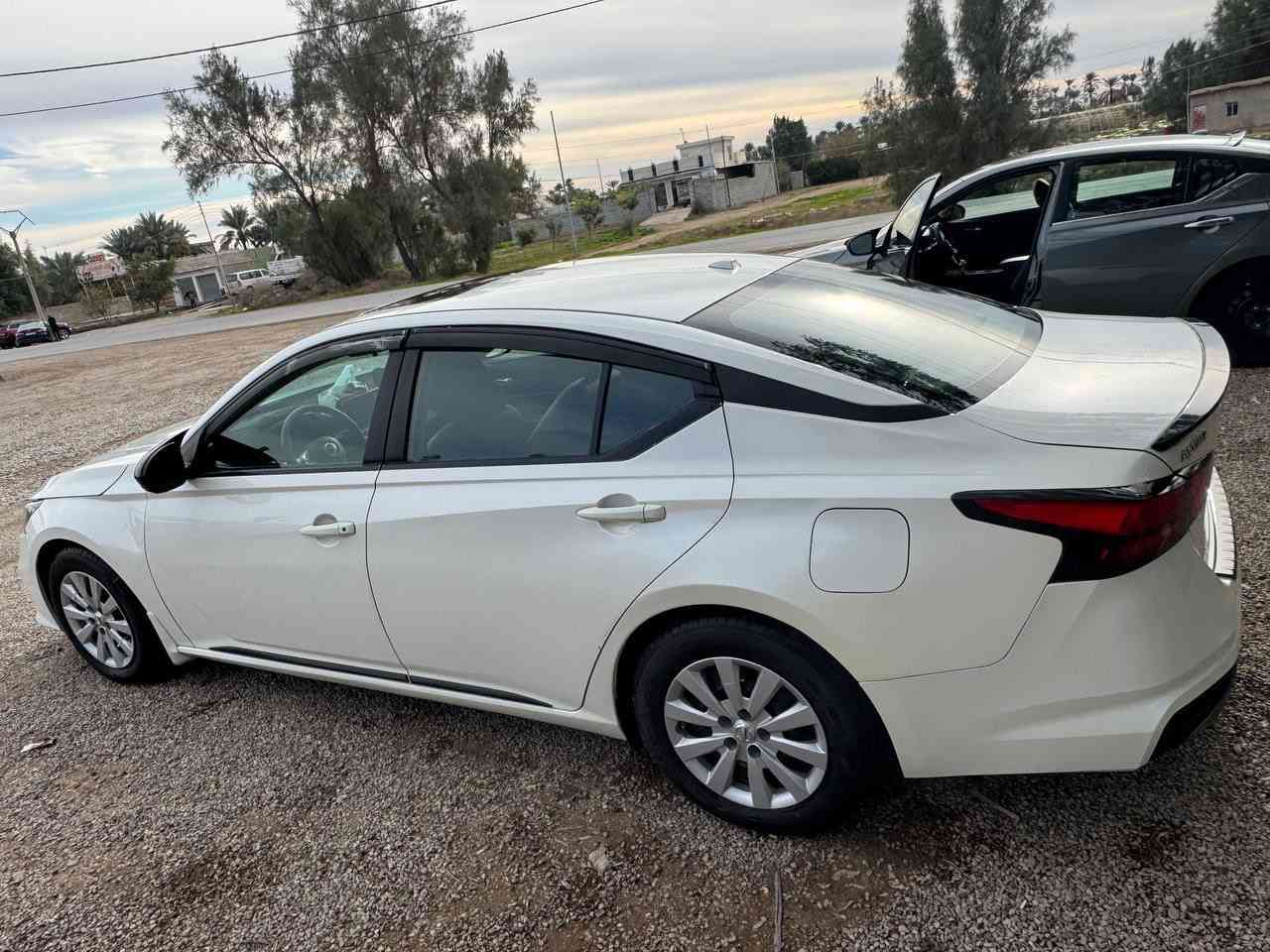 نيسان التيما 2019
فئه SR فول مواصفات
ماشية 137
الضرر قطعه وحده جامرلغ خلفي
ضرر بسيط السعر 165 وبيهة مجال بسيط
رقم الهاتف *********** 
مكاني ديالى
