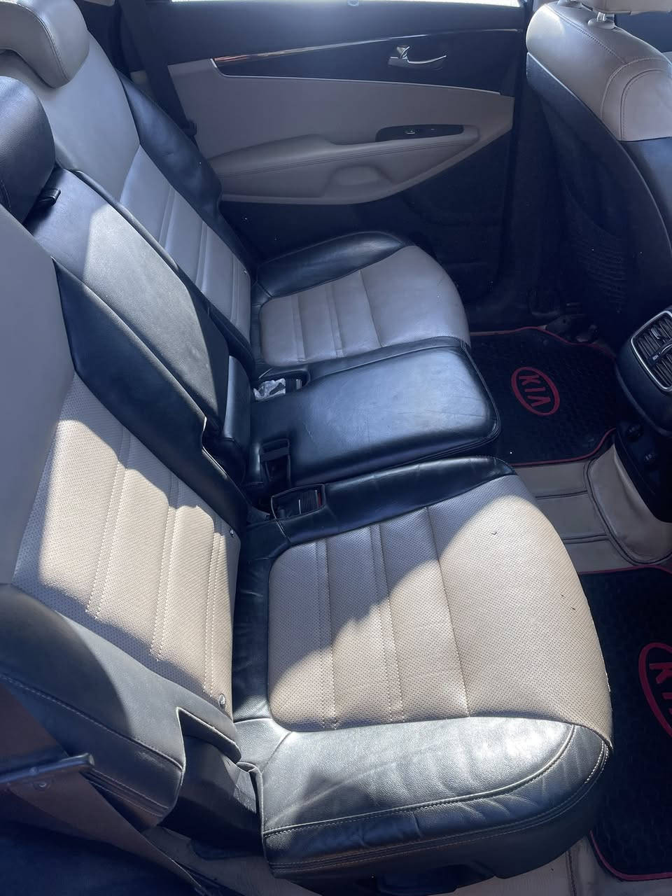 السلام عليكم …
سورنتوا 2018 شكل 20
محرك V6 /3500
خليجي حادثه باب وجاملغ الايسر
فول مواصفات للأخير
بانو راما
تخم تاير جديد
صدر جديد
شكل ال 20
جي بي اس
سايد بريك دكمه
4 انضمه قياده
بصمه
كشنات جلد وكهرباء
بردات خلفيه
جنطه كهرباء
ويل كروم 20
محرك V6
الرقم / بغداد  الدولي
المكان / صلاح الدين الدجيل
السعر ٢٣٠$ بيها مجال قليل
للاستفسار ***********
